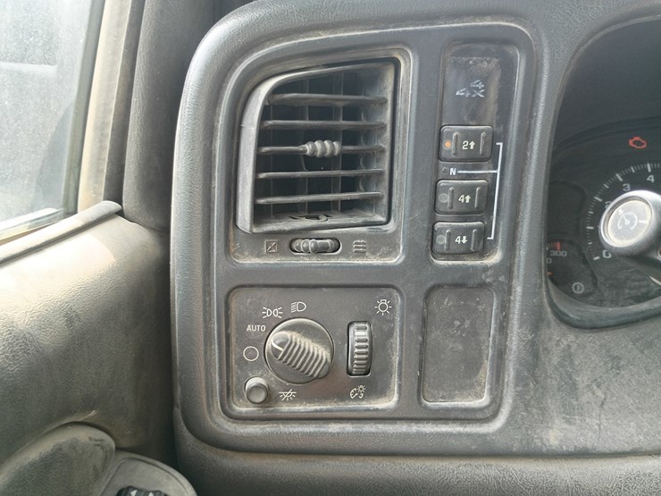 2006-chevrolet-silverado-3500-image-53