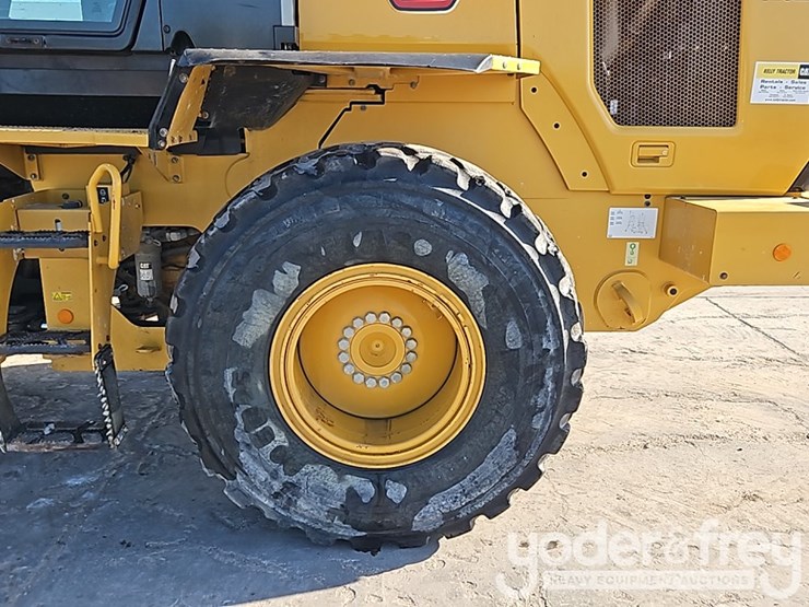 2021-caterpillar-926m-image-18