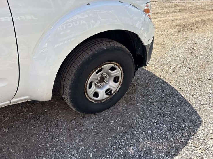 2017-nissan-frontier-image-9
