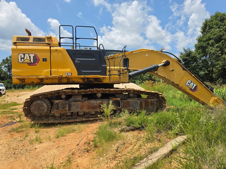 2023-caterpillar-374-image-11