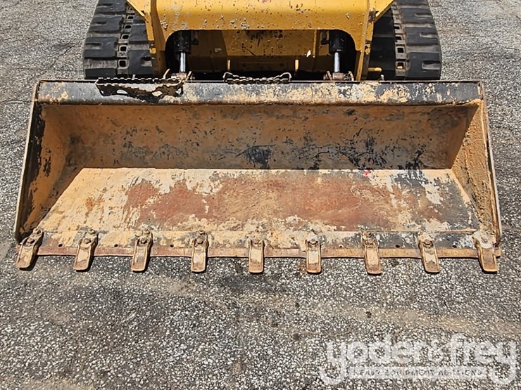 2021-caterpillar-289d3-image-10