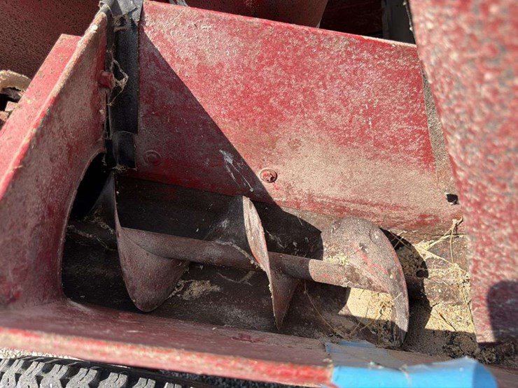 1966-farmhand-feed-grinder-with-corn-sheller-image-21