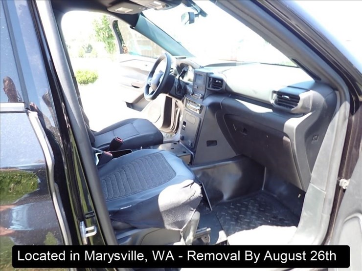 2020-ford-explorer-image-2