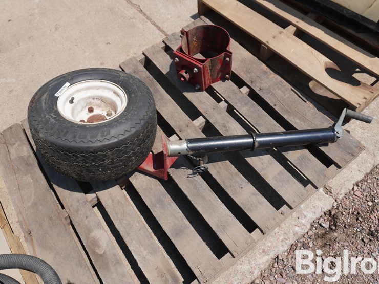 8"-auger-jack-w/18.5x8.5-8-tire-image-1