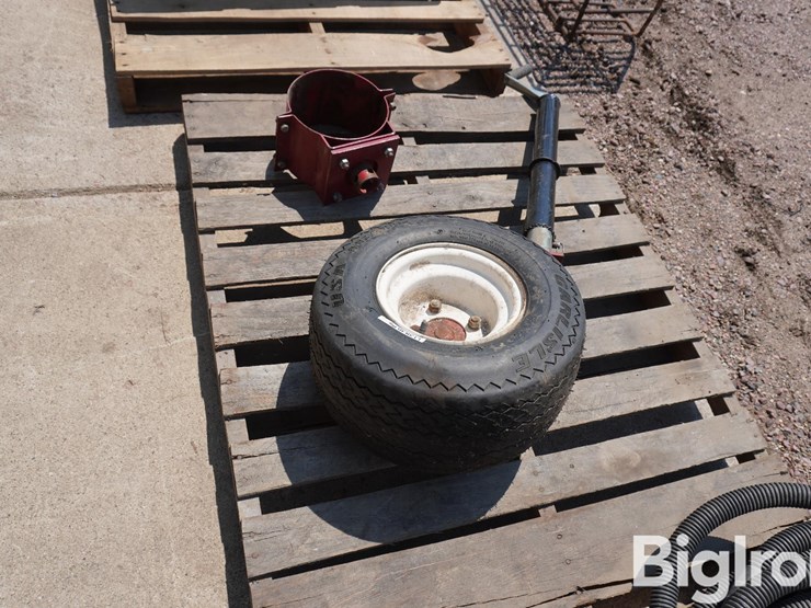 8"-auger-jack-w/18.5x8.5-8-tire-image-2