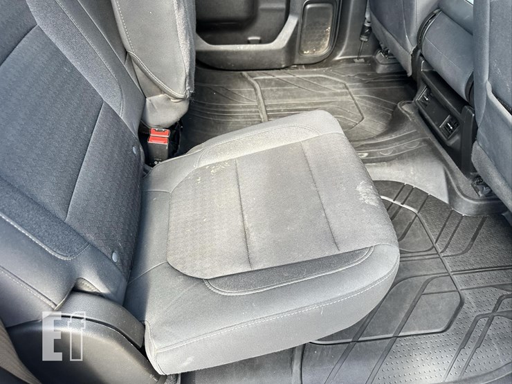 2021-chevrolet-silverado-2500hd-lt-image-26