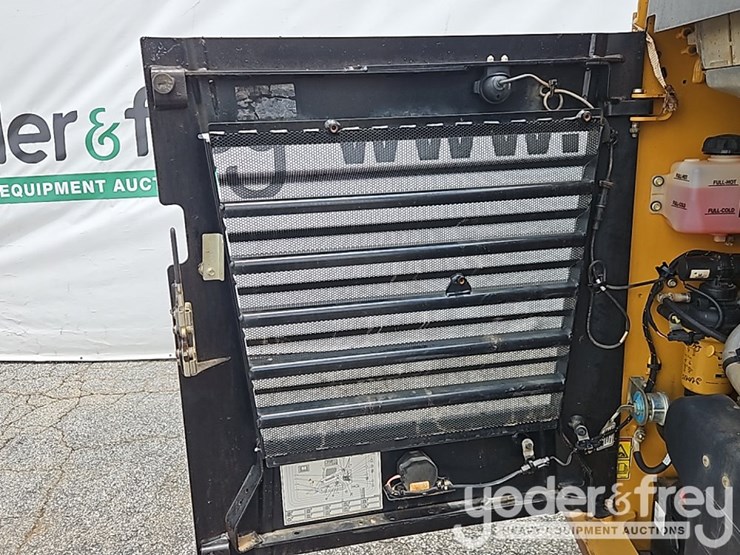 2021-caterpillar-289d3-image-23