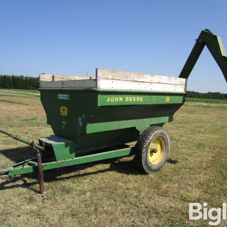 JOHN DEERE 68