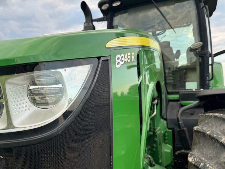 john-deere-8345r-image-29