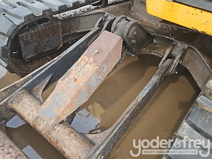 deere-80c-image-22
