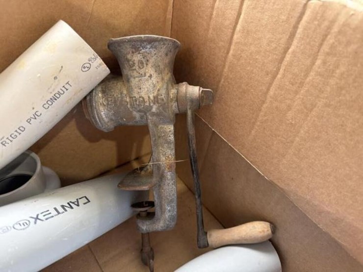 miscellaneous-conduit-parts,-washers,-plumbing-image-4