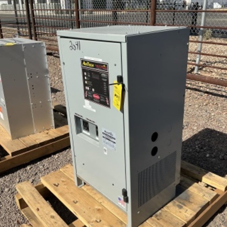 AD TECH BATTERY CHARGER / RECTIFIER