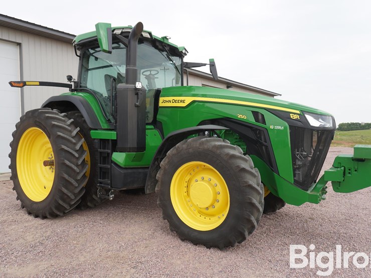 john-deere-8r-250-image-3