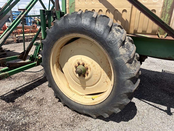 900-gallon-great-plains-sprayer-image-6