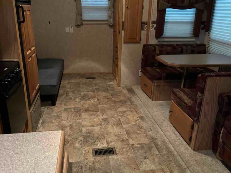 2007-cedar-creek-travel-trailer-image-38