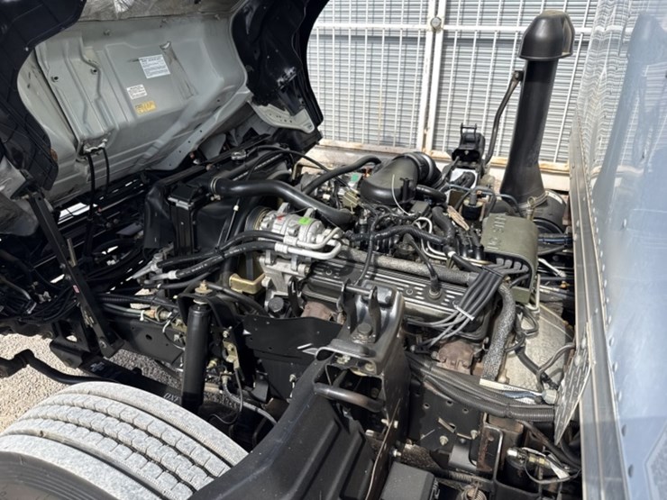1999-isuzu-npr-image-30