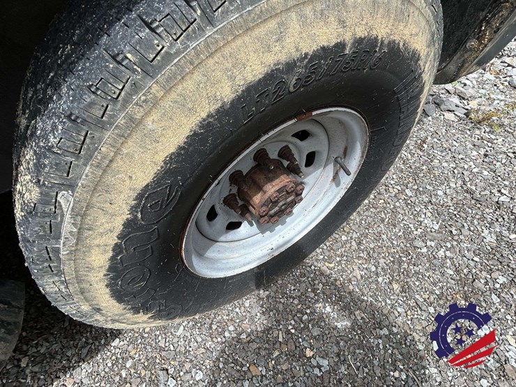 2000-ford-excursion-image-28