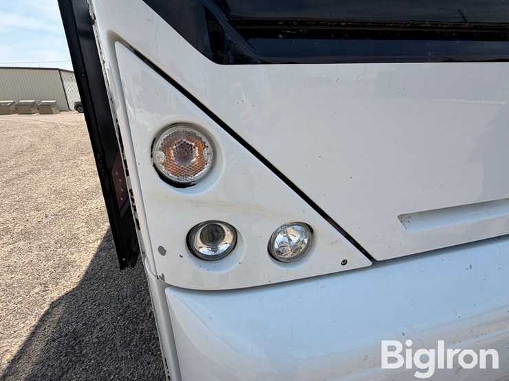 2007-vanhool-c2045-image-12
