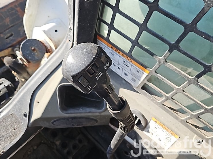 2017-bobcat-t595-image-27