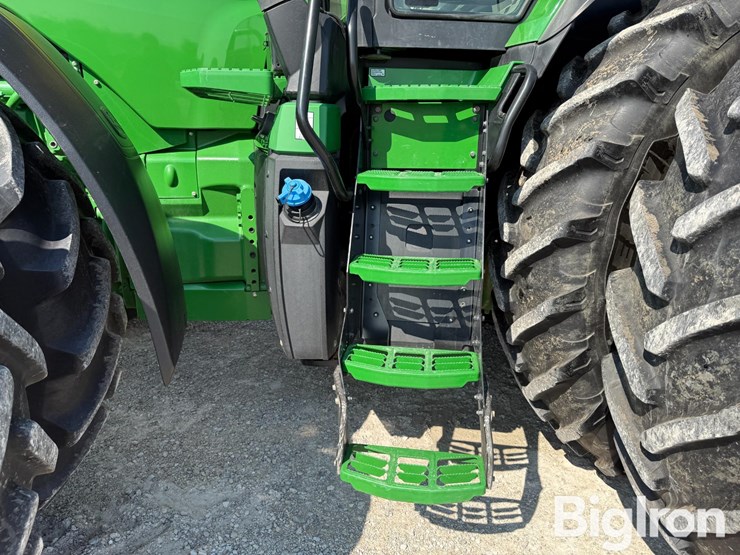 2024-john-deere-8r-370-image-16