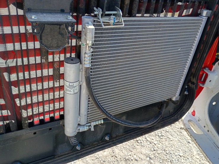 2023-bobcat-t76-image-17