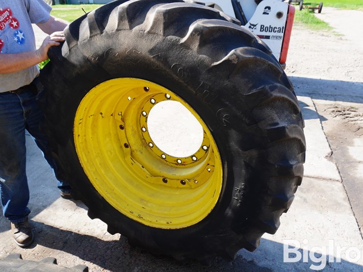 john-deere-16-image-8