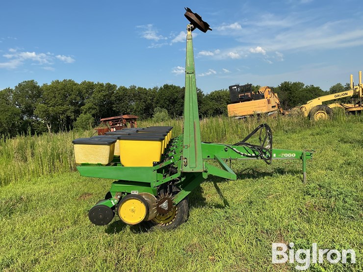 john-deere-7000-image-4