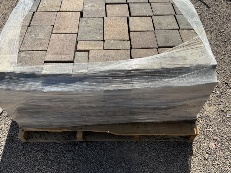 pallet-of-stone-pavers-image-4