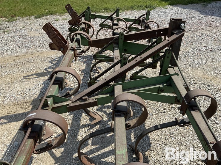 john-deere-14-image-15