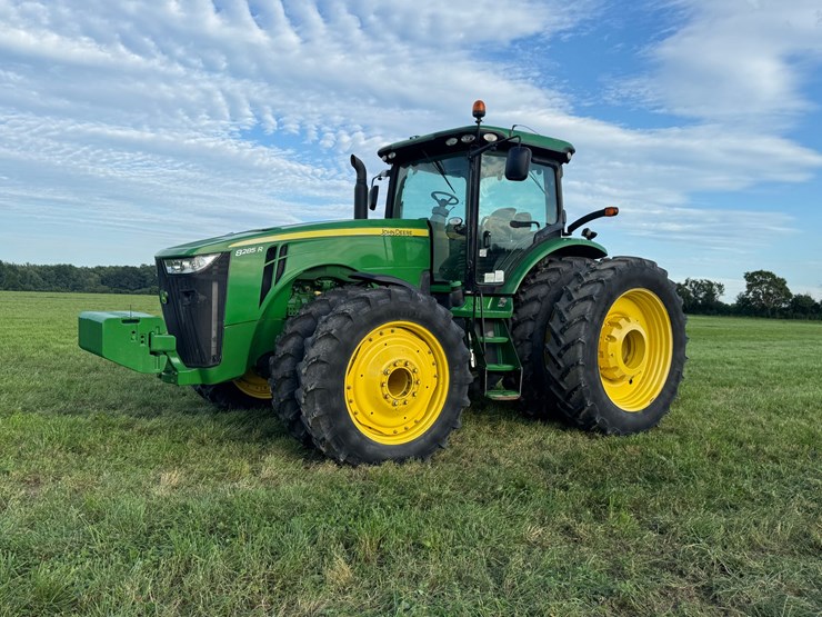 john-deere-8285r-image-2