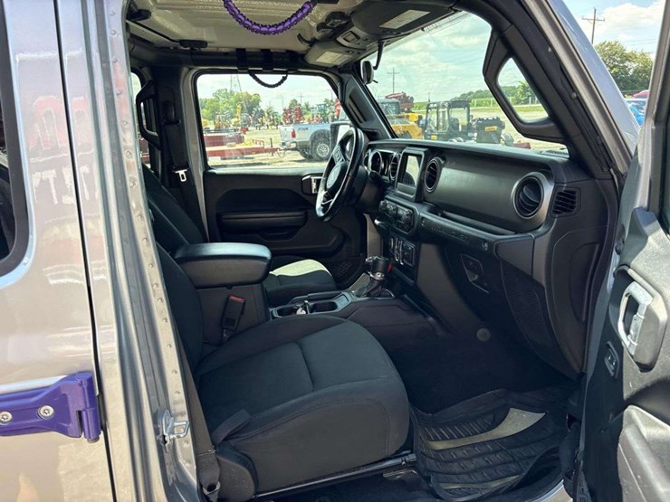 2021-jeep-wrangler-image-18