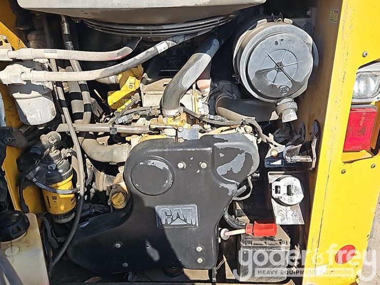 2019-caterpillar-299d2-image-24