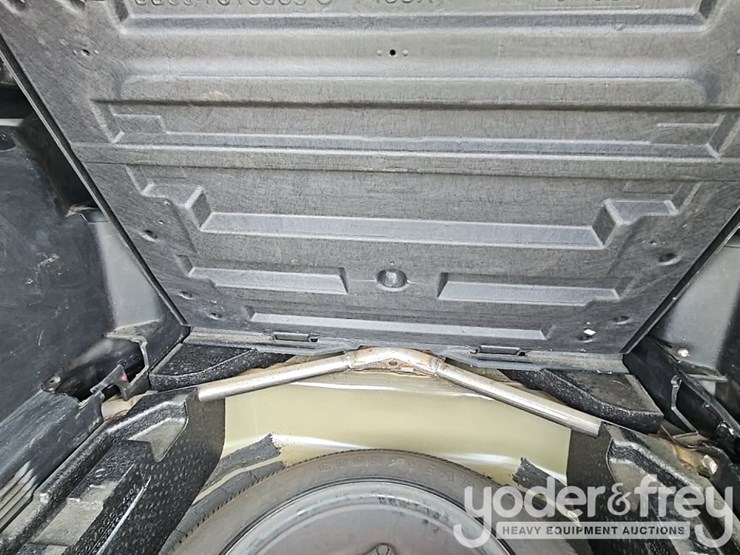 2017-ford-explorer-xlt-image-24