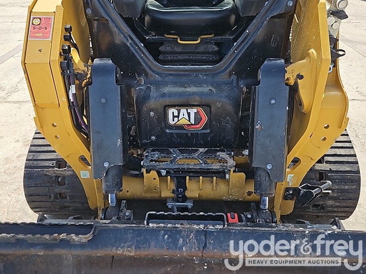2025-caterpillar-255-image-15