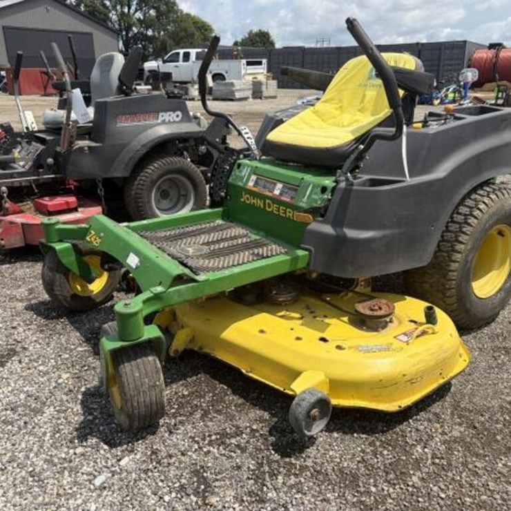 John Deere Zero-Turn Mower (Non Running)