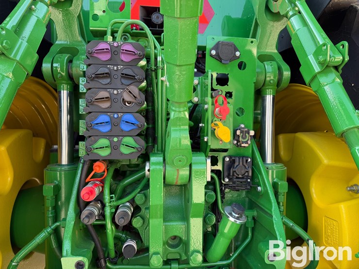 2025-john-deere-8r-340-image-20