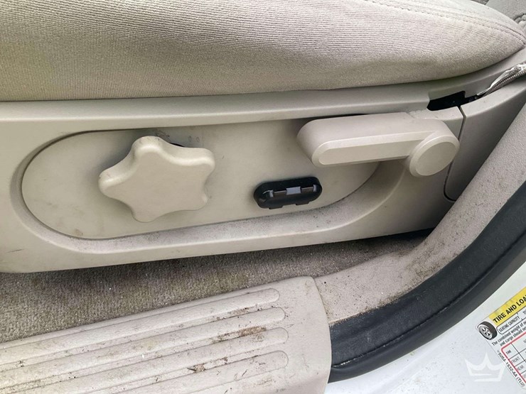 2006-ford-explorer-image-12