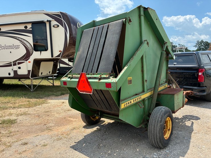john-deere-410-image-2