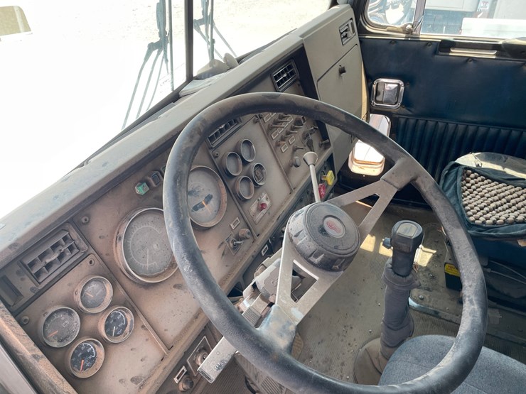 1988-kenworth-w923-image-20