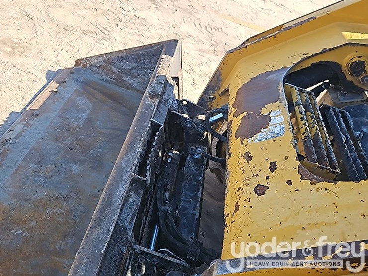2019-caterpillar-299d2-image-16
