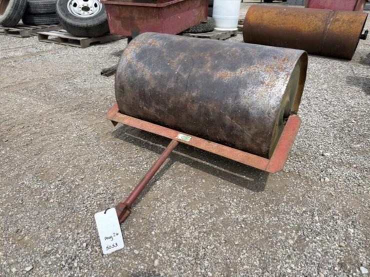48-inch-metal-yard-roller-image-1