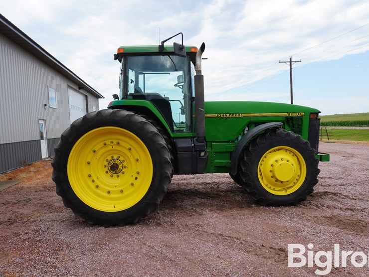 1995-john-deere-8200-image-4