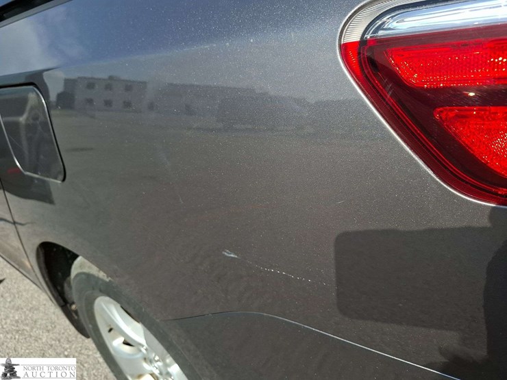 2016-toyota-sienna-image-31
