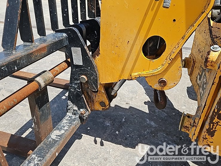 2016-jcb-510-56-image-17