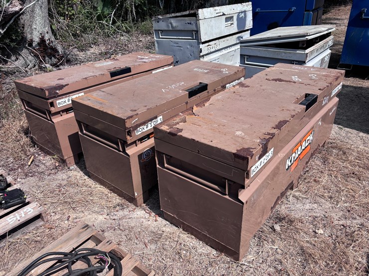 #5112-•-jobsite-toolbox-with-miscellaneous-items-image-5