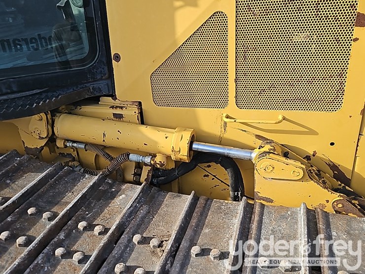 2011-caterpillar-d5k-image-15