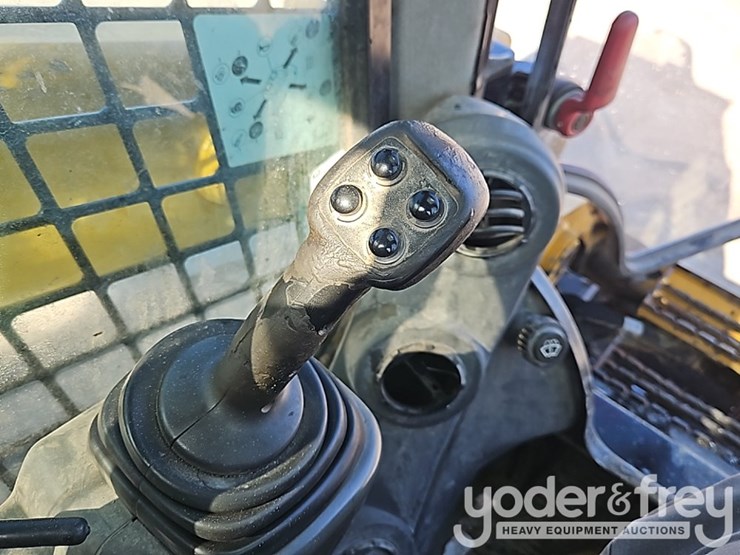 2019-caterpillar-299d2-image-26