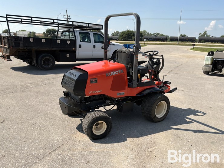 2017-kubota-f3990-image-5