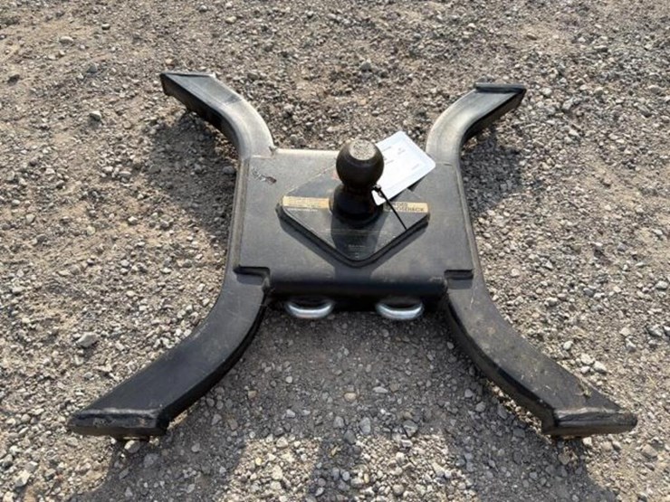 curt-spyder-gooseneck-hitch-image-1