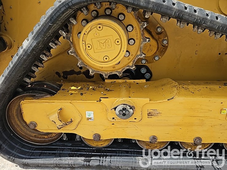 2025-caterpillar-275-image-9